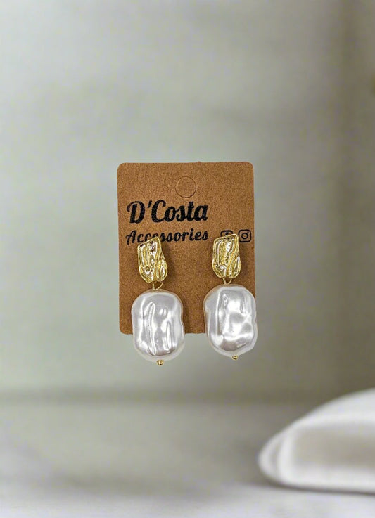 Golden Tide Pearl Earrings